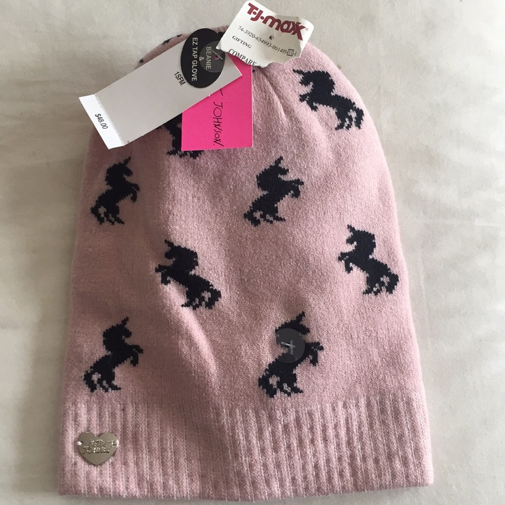 Betsey Johnson Beanie And Mittens Set